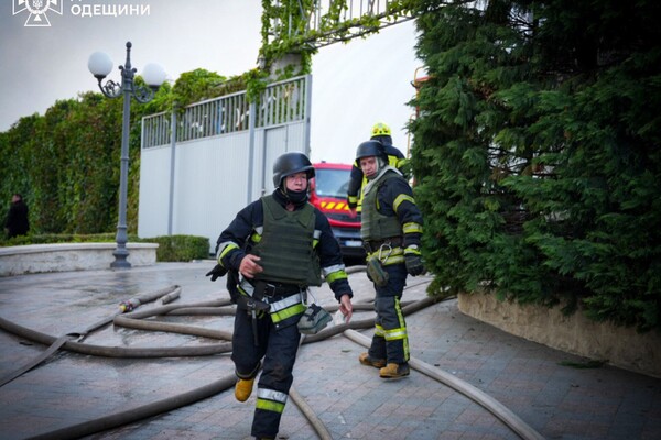 Оккупанты ударили баллистикой по Одессе: пострадали 29 человек, четверо погибли (обновляется) фото 8