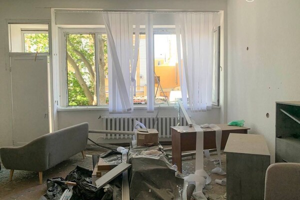Последствия ракетного удара в Одессе: в городе перекрыто движение, работает оперативный штаб (обновлено) фото 8