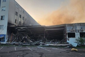 Як виглядає термінал &quot;Нової пошти&quot; в Одесі після обстрілу (оновлено) фото
