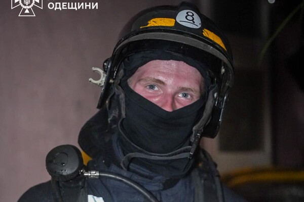 Пожар на Бугаевской тушили почти 30 спасателей: есть пострадавшая (фото, видео) фото 11