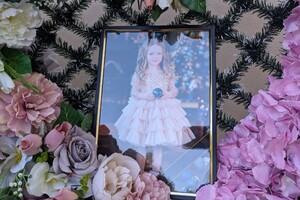 В Одессе состоялось прощание с четырехлетней Златой, погибшей от российского удара фото 2