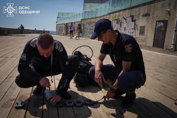 В Одесі 20-річну поліцейську з Рівного змило хвилею в море: дівчину шукають рятувальники фото 7