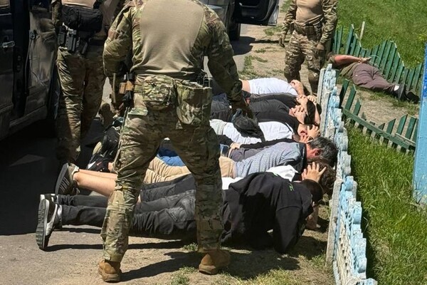 За 18,5 тисяч доларів: поліцейський з Одеської області намагався переправити 47 ухилянтів до ПМР фото 1