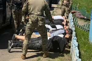 За 18,5 тисяч доларів: поліцейський з Одеської області намагався переправити 47 ухилянтів до ПМР фото 1