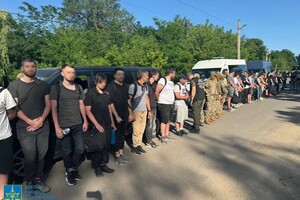 За 18,5 тисяч доларів: поліцейський з Одеської області намагався переправити 47 ухилянтів до ПМР фото 2