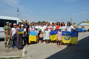 Более двух лет в плену: в Одесскую область вернулись четверо защитников Змеиного фото 4