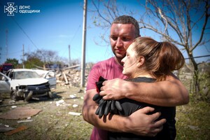 Утро в Одессе началось с ракетной атаки и взрывов, исчез свет и остановился электротранспорт: пострадали семеро  (обновлено) фото 3