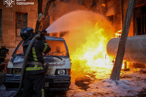 В Одессе загорелась цистерна с газом: есть погибший (обновлено) фото 12