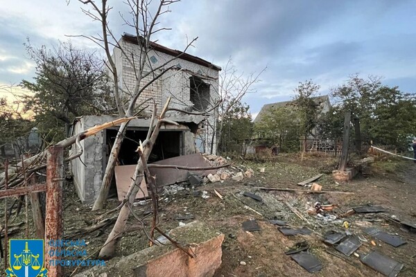 Ночью Одессу атаковали вражеские беспилотники: повреждены 27 домов, пострадал человек (обновлено) фото 14