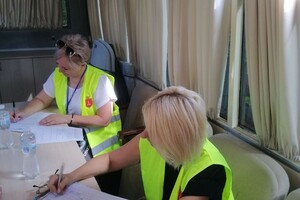 Вночі Одесу атакували ворожі безпілотники: пошкоджені 27 будинків, постраждала людина (оновлено) фото 1