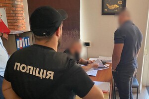 Чиновницу сельсовета в Одесской области подозревают в хищении средств с ремонта школьного укрытия фото