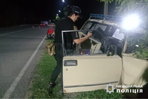 В Одеській області автівка врізалася в дерево: травмувалися троє людей фото 2