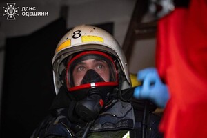 Нічна атака &quot;Шахедів&quot; по Одесі: є пошкодження цивільних об'єктів і важкопоранений (оновлено) фото 2