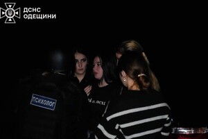 Баллистический удар по гражданской инфраструктуре в Одесском районе: среди погибших подросток, есть пострадавшие (обновлено) фото