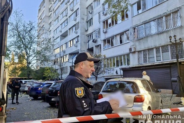 Вночі Одесу атакували безпілотники: які наслідки (фото, відео, оновлено) фото 5