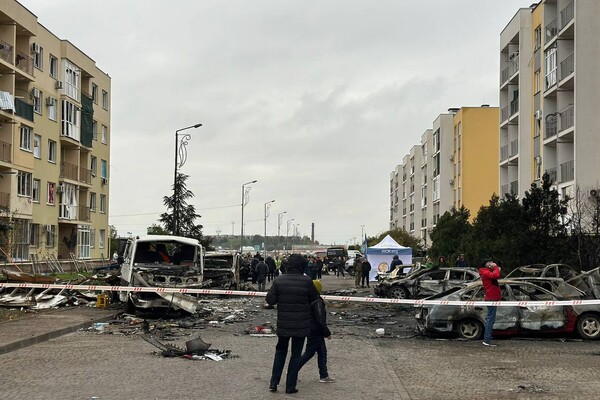 Во время  ночной атаки Одессы пострадали дома, склады и авто: погибла женщина, ранены дети (обновлены) фото 22