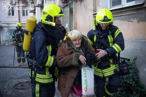 В центре Одессы вспыхнул пожар в квартире: подробности фото 5