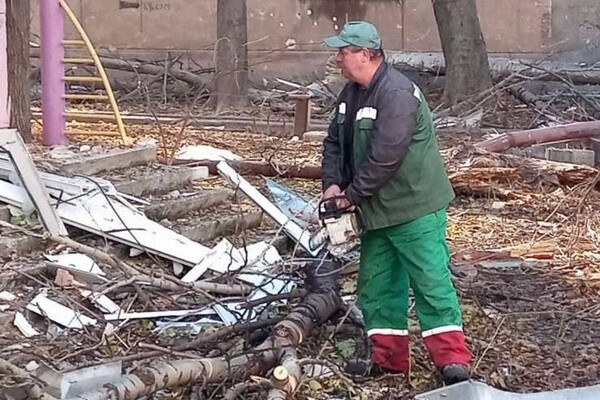 Продолжается ликвидация последствий атаки на Одессу: cколько квартир пострадали фото