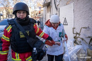 На месте &quot;прилета&quot; в Одессе развернули штаб помощи, прокуратура начала расследование (обновлено) фото 9