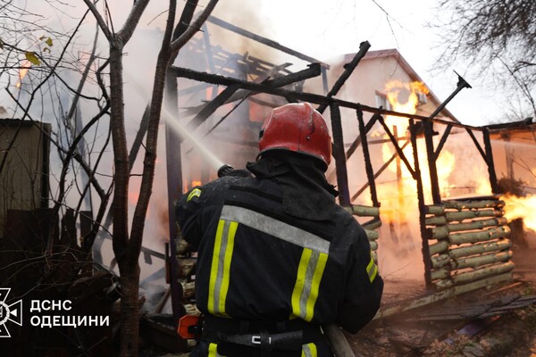 В Одесі вдруге за день горів недіючий ресторан фото 7