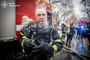 В Одессе горела квартира на Троицкой: пострадали три человека фото 5