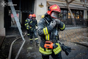 В Одессе горела квартира на Троицкой: пострадали три человека фото 6