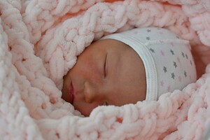 В 2025 году первым ребенком, родившимся в Одессе, стала дочь военного фото