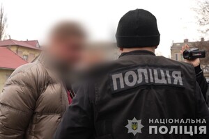 Поездом на запад Украины, а оттуда &ndash; за границу: в Одессе разоблачили переправщика уклонистов фото