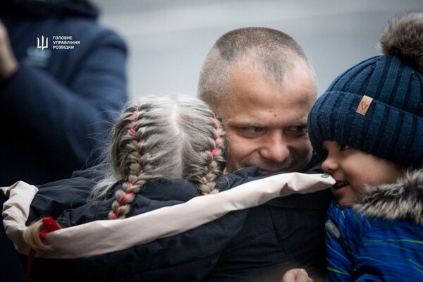 В Одессу после 14 месяцев йеменского плена вернули троих моряков фото 3