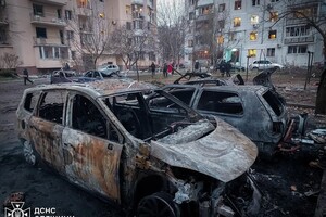 Нічна атака &quot;Шахедів&quot; на Одесу: є постраждалі та руйнування (оновлено) фото 11