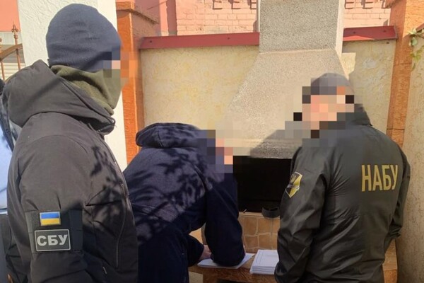 &quot;Тато на час війни&quot;: на Одещині судді та адвокати допомагали ухилянтам фото 8