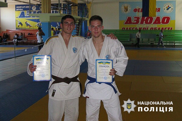 Загинув унаслідок удару по середмістю Одеси: що відомо про поліцейського Ігоря Целого фото 6