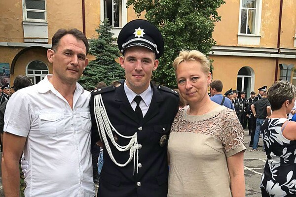 Загинув унаслідок удару по середмістю Одеси: що відомо про поліцейського Ігоря Целого фото 7