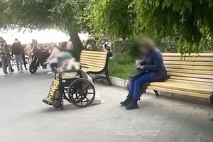 Одеситка змушувала літню матір жебракувати й хотіла підкупити поліцейського фото 5