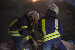 Горить Привоз, є руйнування в історичному середмісті: наслідки нічного удару по Одесі (оновлено) фото 23