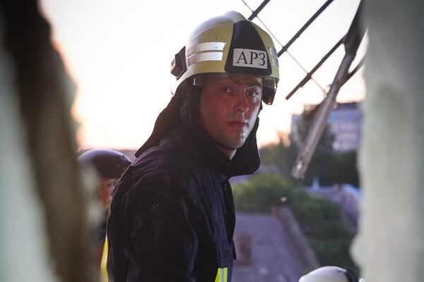 Горить Привоз, є руйнування в історичному середмісті: наслідки нічного удару по Одесі (оновлено) фото 26