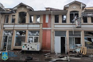 Горить Привоз, є руйнування в історичному середмісті: наслідки нічного удару по Одесі (оновлено) фото 37