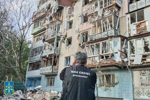 Горить Привоз, є руйнування в історичному середмісті: наслідки нічного удару по Одесі (оновлено) фото 38