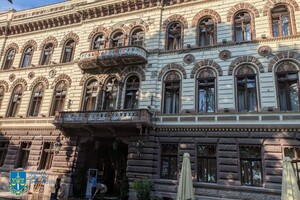 Горить Привоз, є руйнування в історичному середмісті: наслідки нічного удару по Одесі (оновлено) фото 42