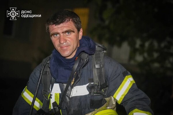 Уночі в Одеському районі горів ЖК &quot;7 Небо&quot;: подробиці пожежі фото