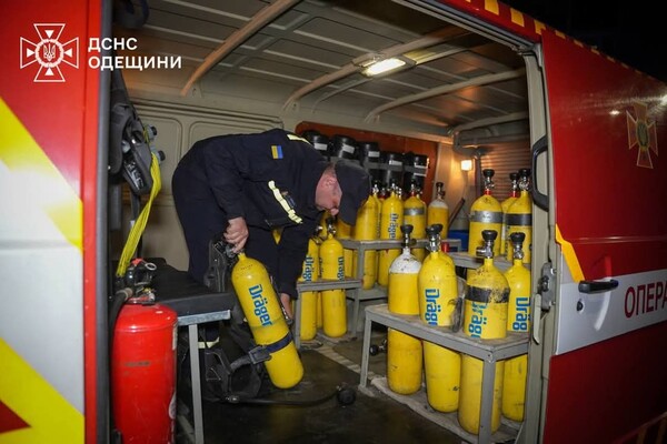 Уночі в Одеському районі горів ЖК &quot;7 Небо&quot;: подробиці пожежі фото 5