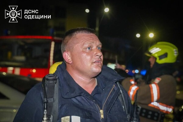 Уночі в Одеському районі горів ЖК &quot;7 Небо&quot;: подробиці пожежі фото 8