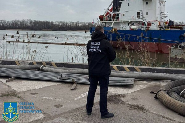 Забруднення земель токсичними відходами: на Одещині повідомили про підозру директору підприємства фото