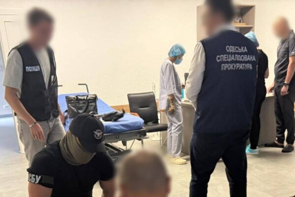 Надавали фіктивні повістки й медичні довідки: в Одесі викрили схему з ухилення від мобілізації фото 2