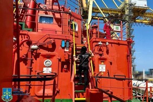 Захват судна &quot;Сапфир&quot; в Одесской области: вице-адмиралу Черноморского флота РФ сообщили о подозрении фото 1