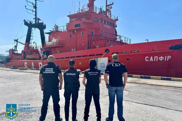 Захват судна &quot;Сапфир&quot; в Одесской области: вице-адмиралу Черноморского флота РФ сообщили о подозрении фото 3