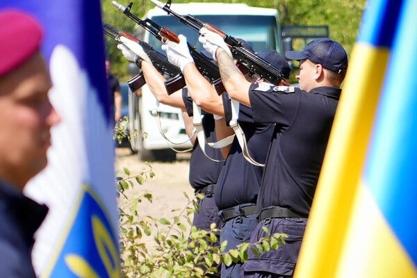 Захищав Україну на Донецькому напрямку: на Одещині попрощалися з поліцейським Сергієм Маглою фото 1
