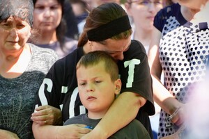 Захищав Україну на Донецькому напрямку: на Одещині попрощалися з поліцейським Сергієм Маглою фото 9