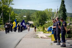 Захищав Україну на Донецькому напрямку: на Одещині попрощалися з поліцейським Сергієм Маглою фото 15