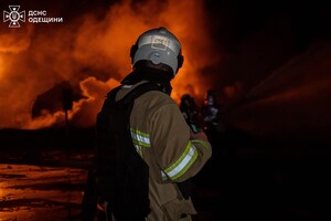 Масштабні пожежі в передмісті Одеси: наслідки нічної атаки БпЛА (оновлено) фото 2